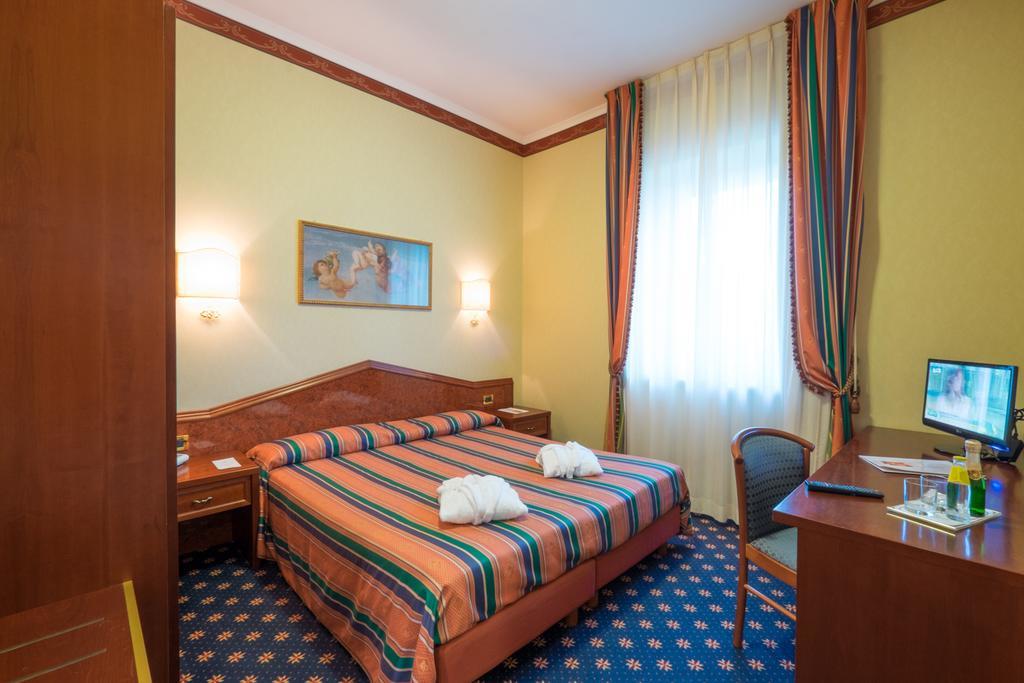 Superior Double or Twin Room,114194657:JPEG
